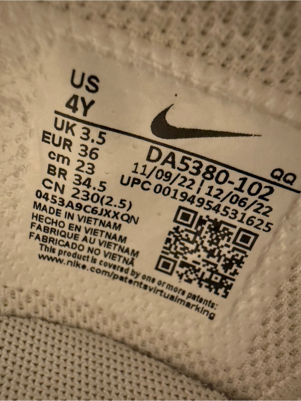 Nike Boy’s White Court Legacy 4Y DA5380-102 - Picture 3 of 7